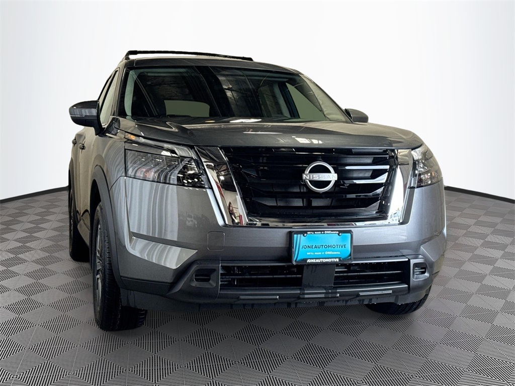2025 Nissan Pathfinder SV photo 3