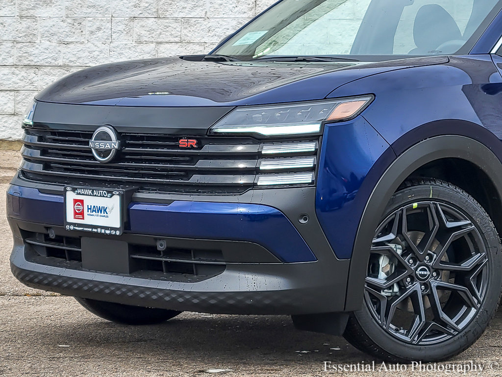 2026 Nissan Kicks SR photo 2