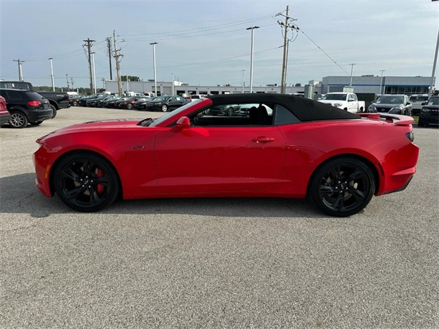 2023 Chevrolet Camaro LT1 photo 2