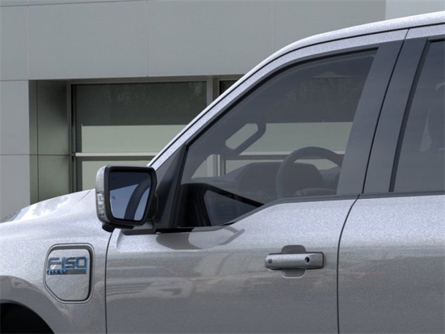2025 Ford F-150 Lightning Lariat photo 20