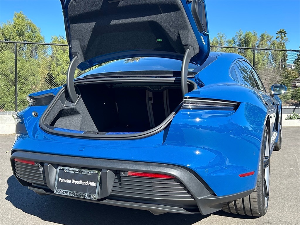 2025 Porsche Taycan 4S photo 33