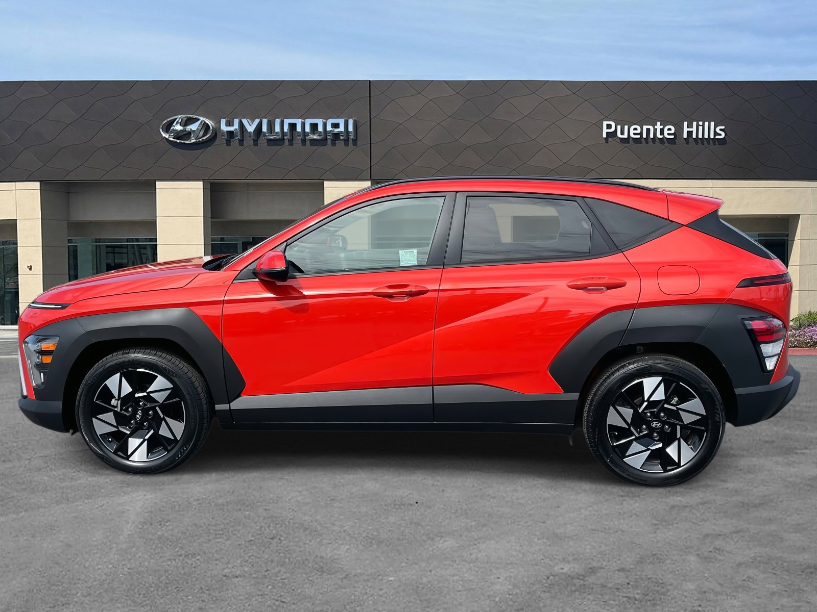 2024 Hyundai Kona SEL photo 3