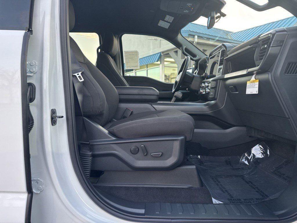 2025 Ford F-150 XLT photo 15
