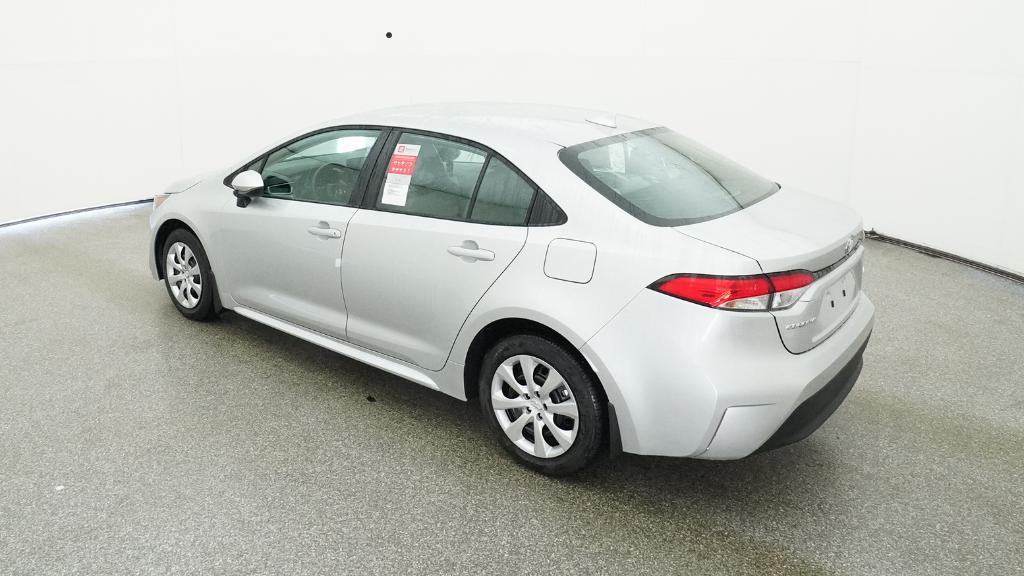2025 Toyota Corolla LE photo 13