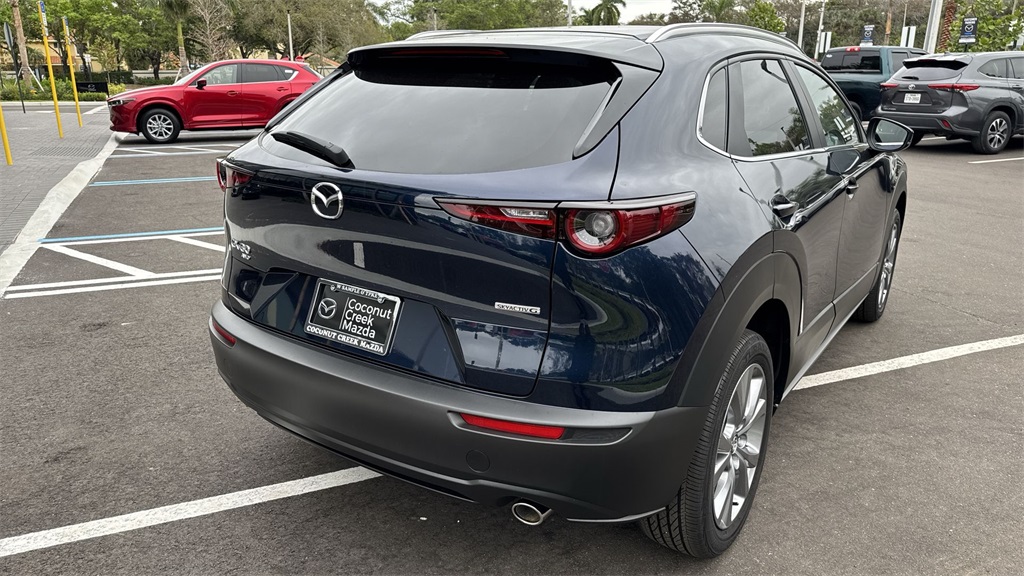 2024 Mazda CX-30 2.5 S Preferred photo 2