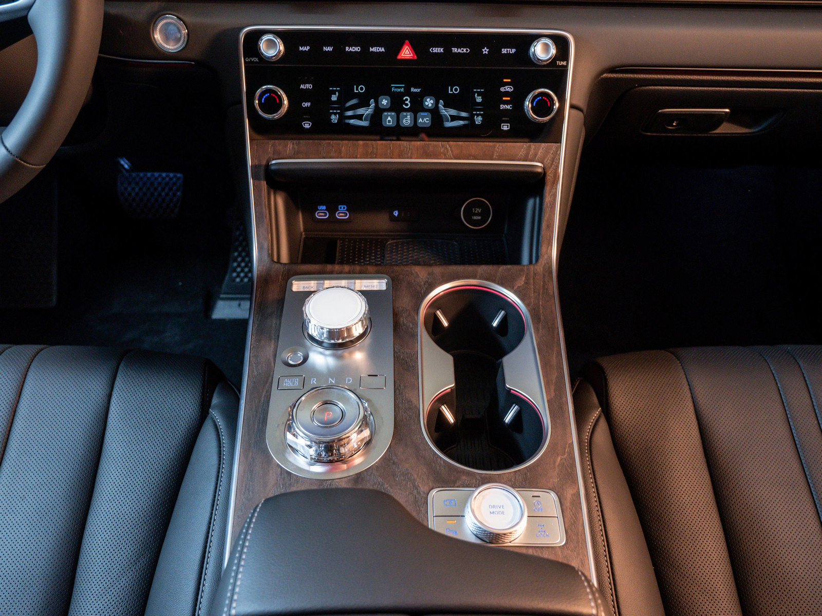 2025 Genesis GV80 2.5T Advanced AWD photo 6