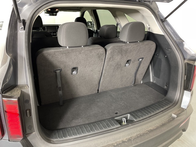 2022 Kia Sorento LX photo 31