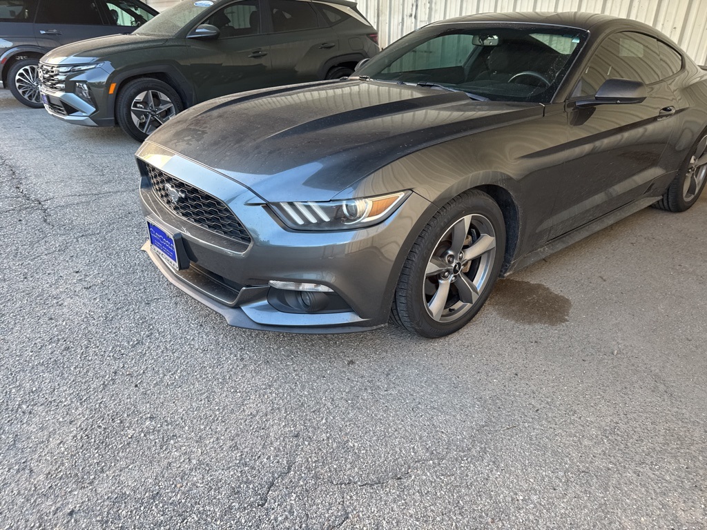2016 Ford Mustang V6 photo 4