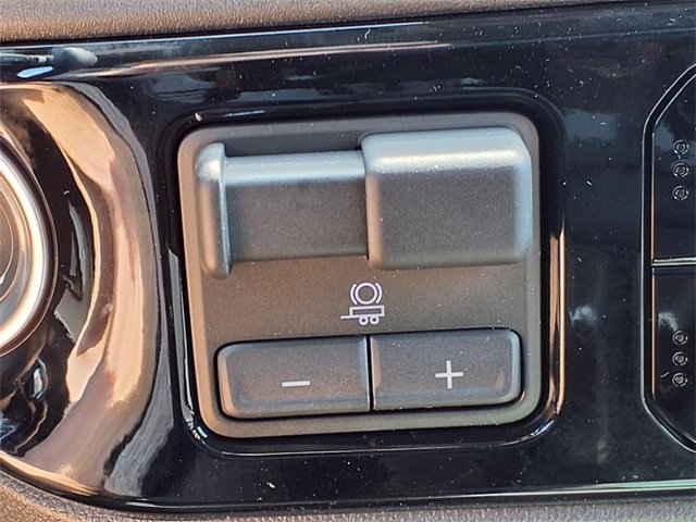 2025 Chevrolet Silverado 1500 LT photo 19