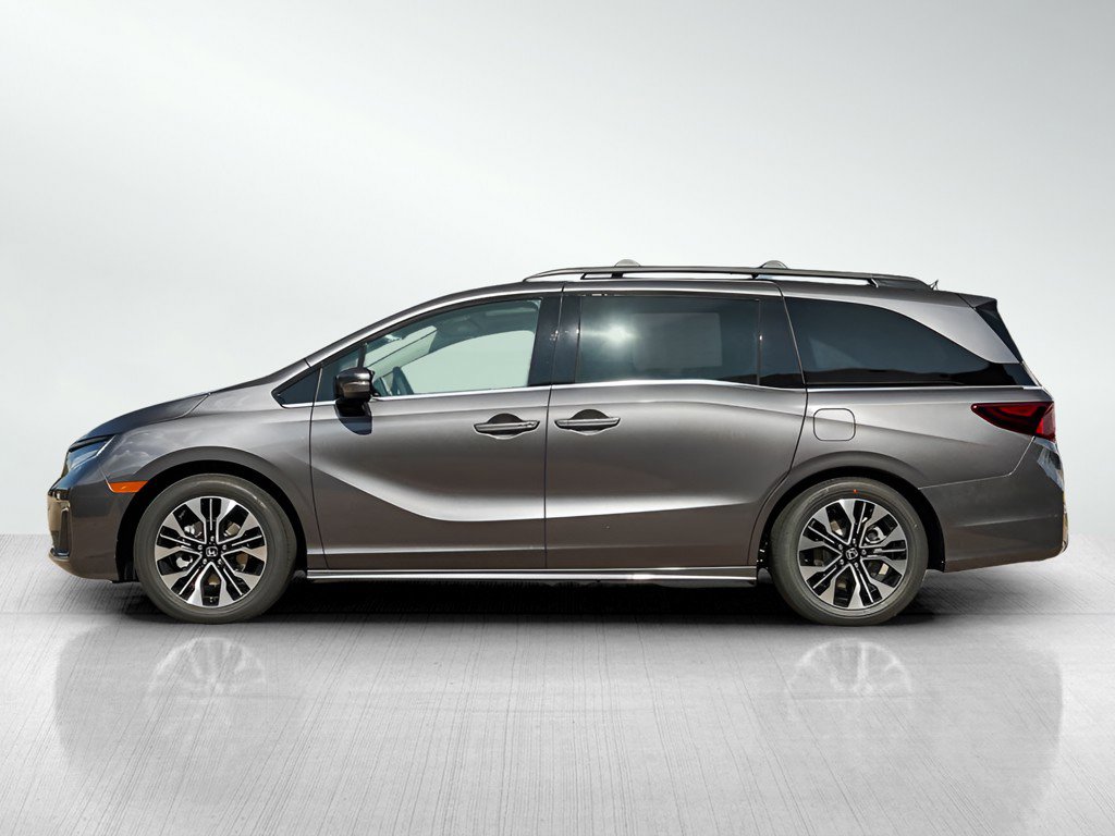2026 Honda Odyssey Elite photo 3