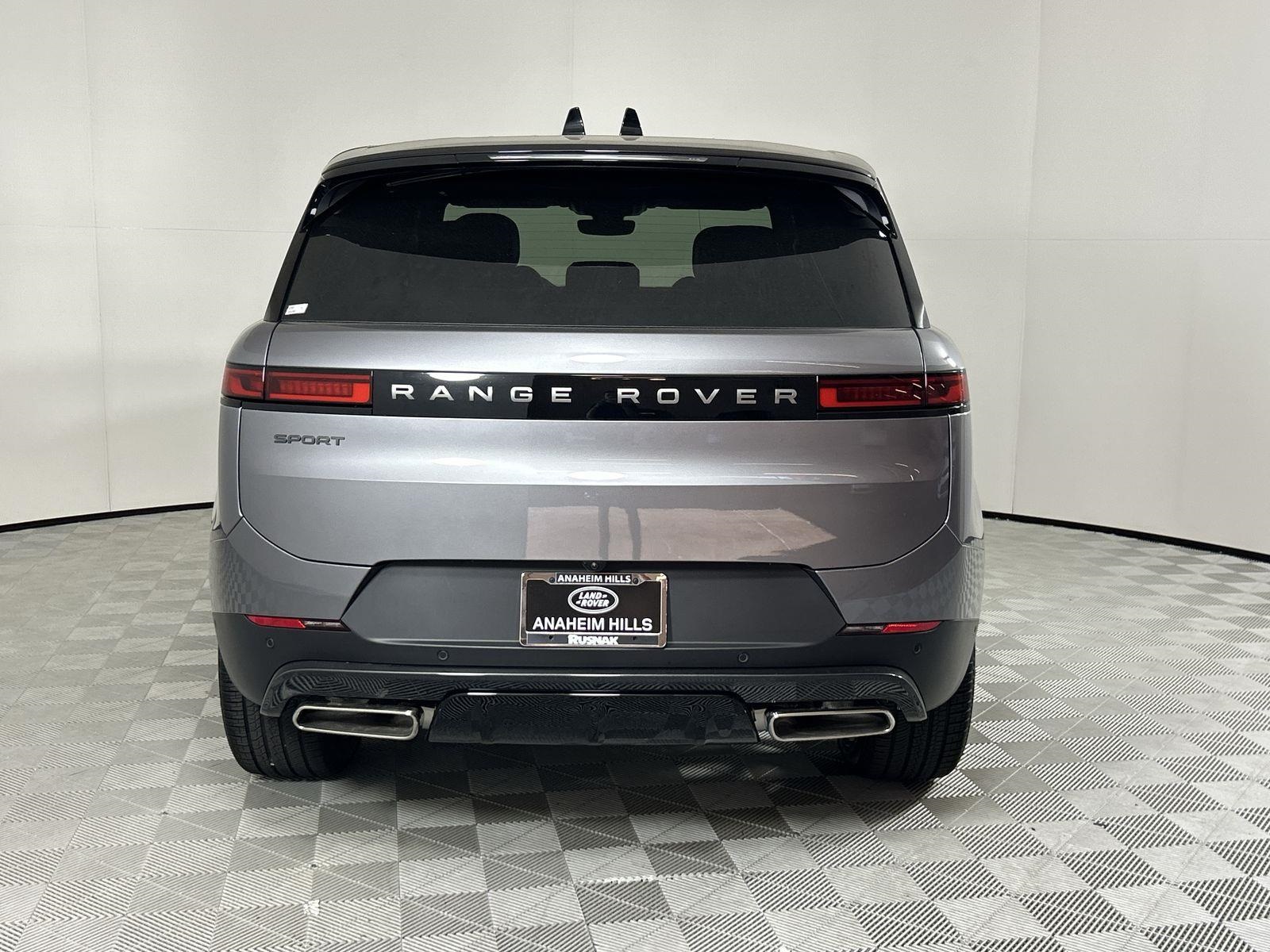 2025 Land Rover Range Rover Sport SE photo 4