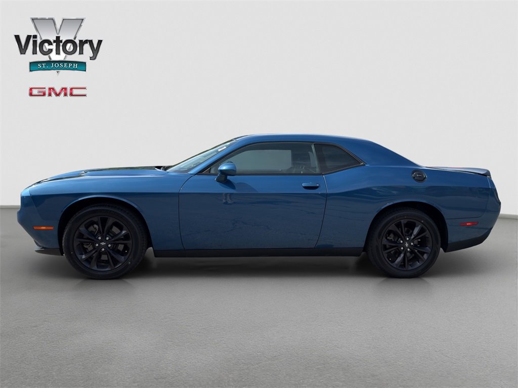 2021 Dodge Challenger SXT photo 6