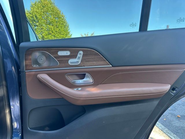 2026 Mercedes Benz GLS 450 4MATIC photo 20