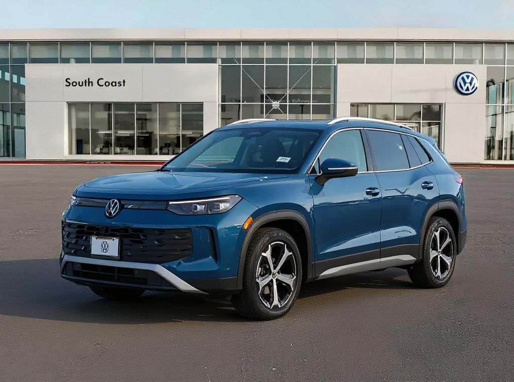 2026 Volkswagen Tiguan SE's photo