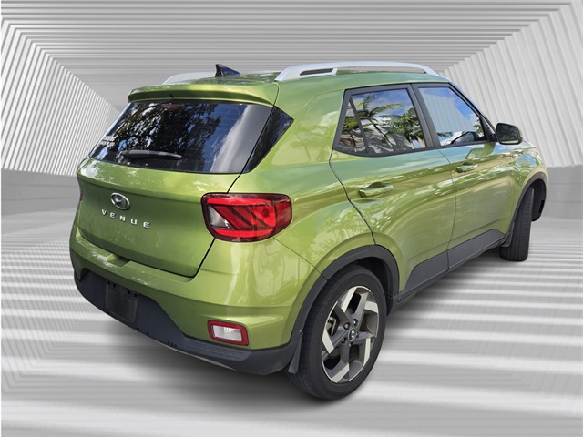 2022 Hyundai Venue SEL Limited photo 4