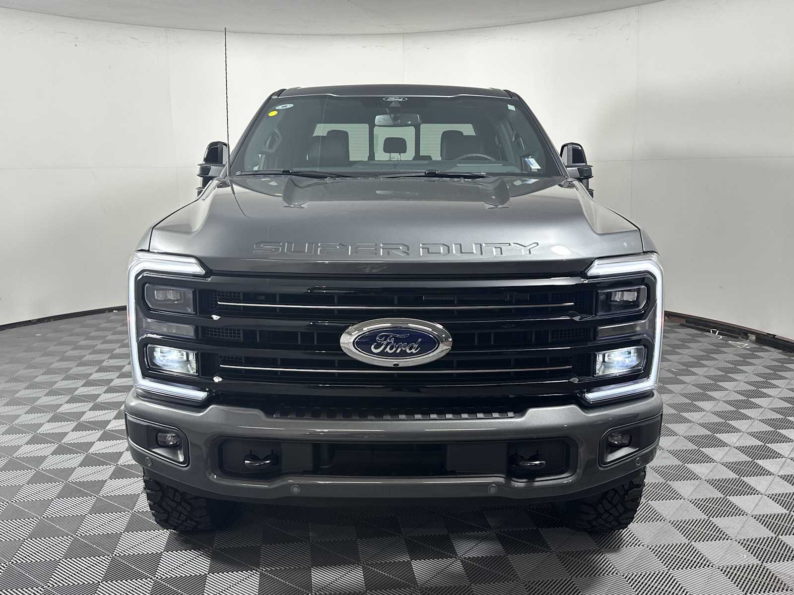 2026 Ford F-250 Platinum photo 2