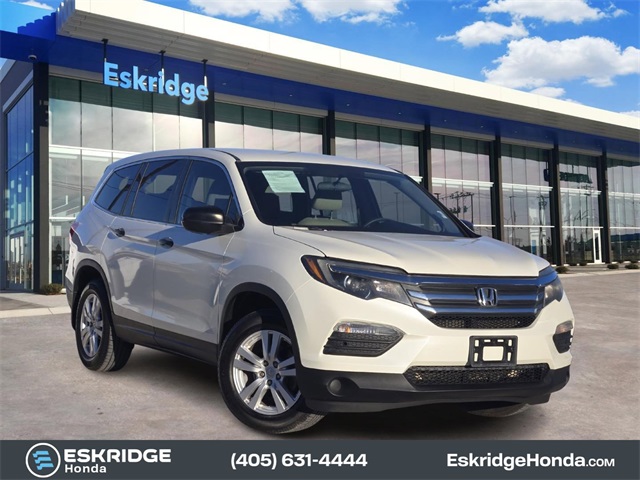 2016 Honda Pilot LX's photo