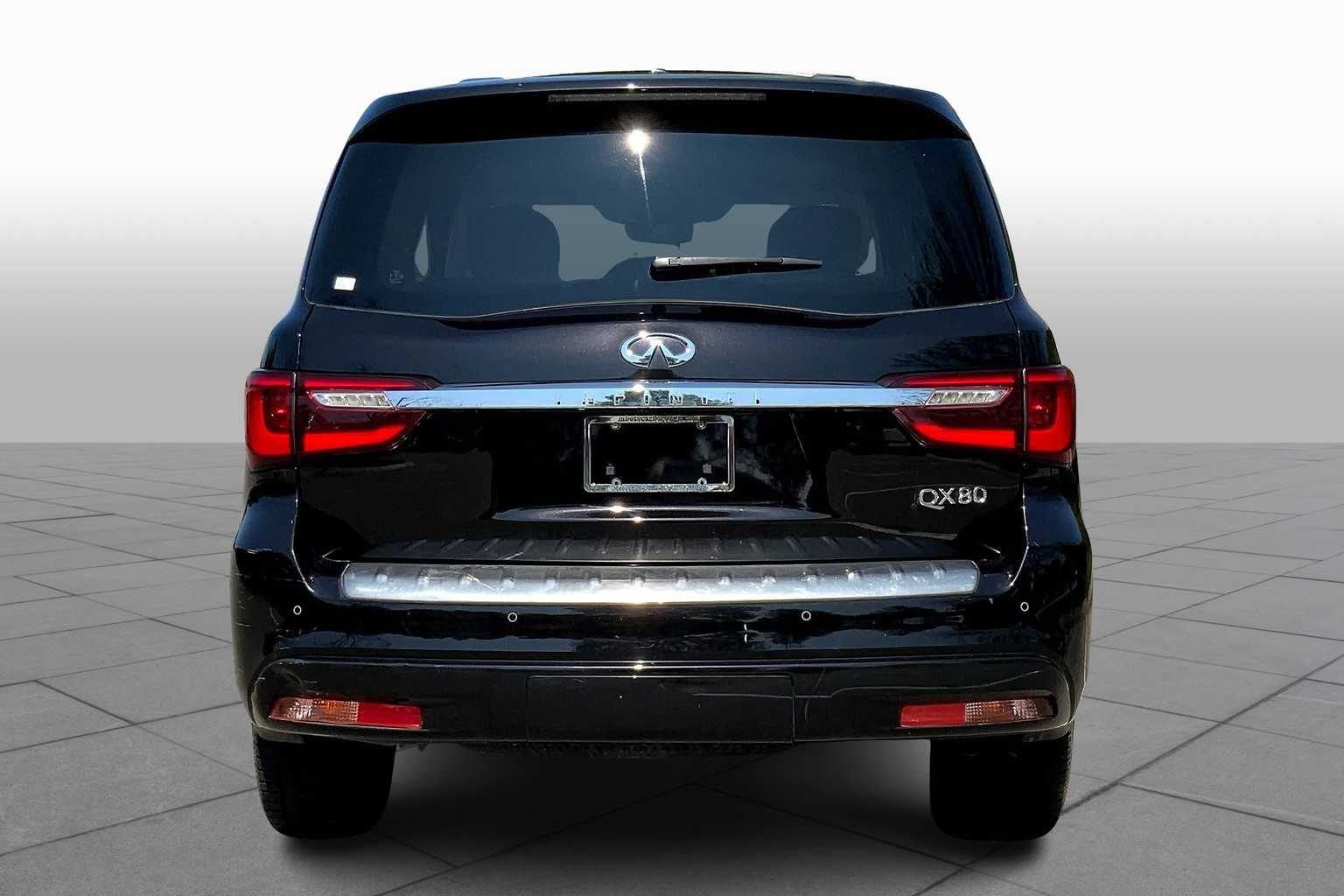 2018 Infiniti QX80 photo 4
