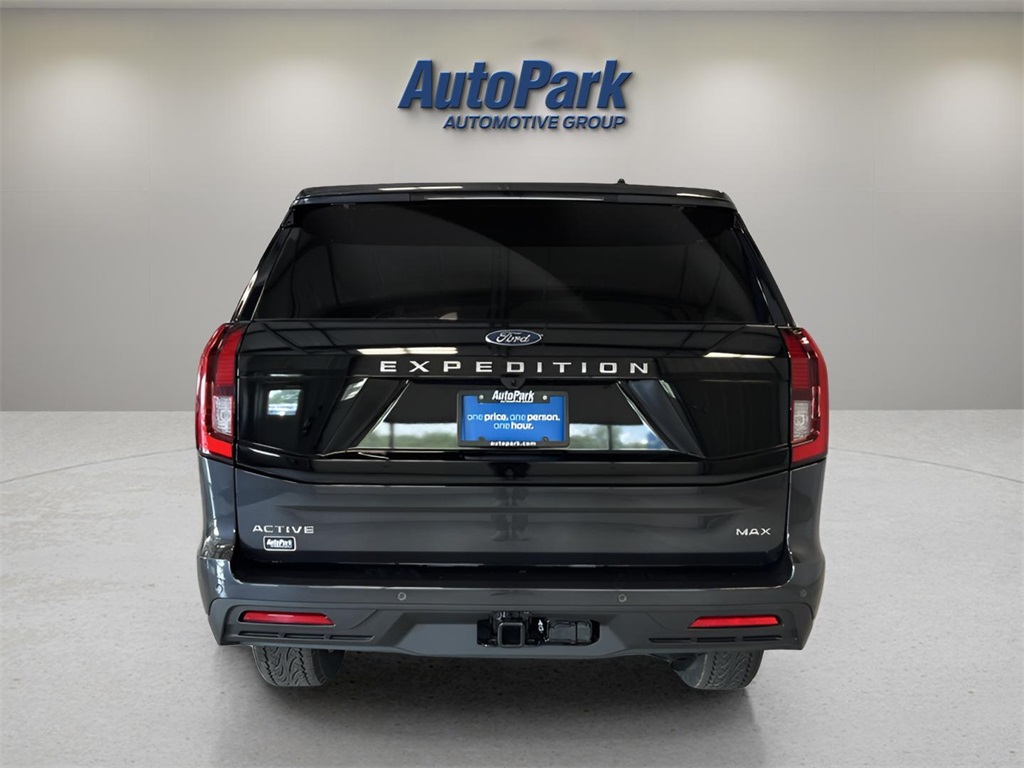 2025 Ford Expedition MAX photo 4