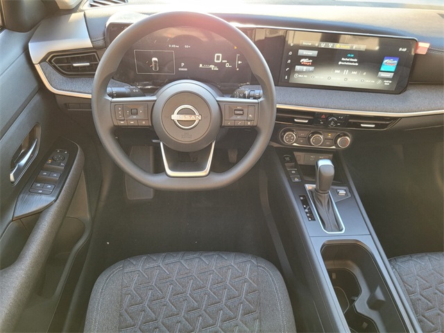 2025 Nissan Kicks SV photo 10