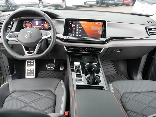 2024 Volkswagen Atlas Peak Edition SEL photo 22