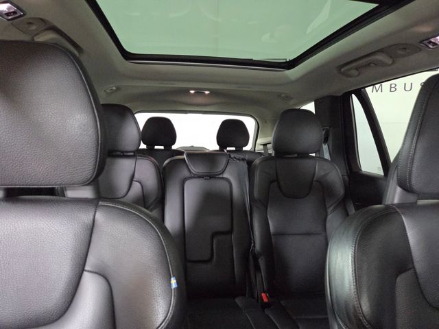 2020 Volvo XC90 T6 Momentum photo 27