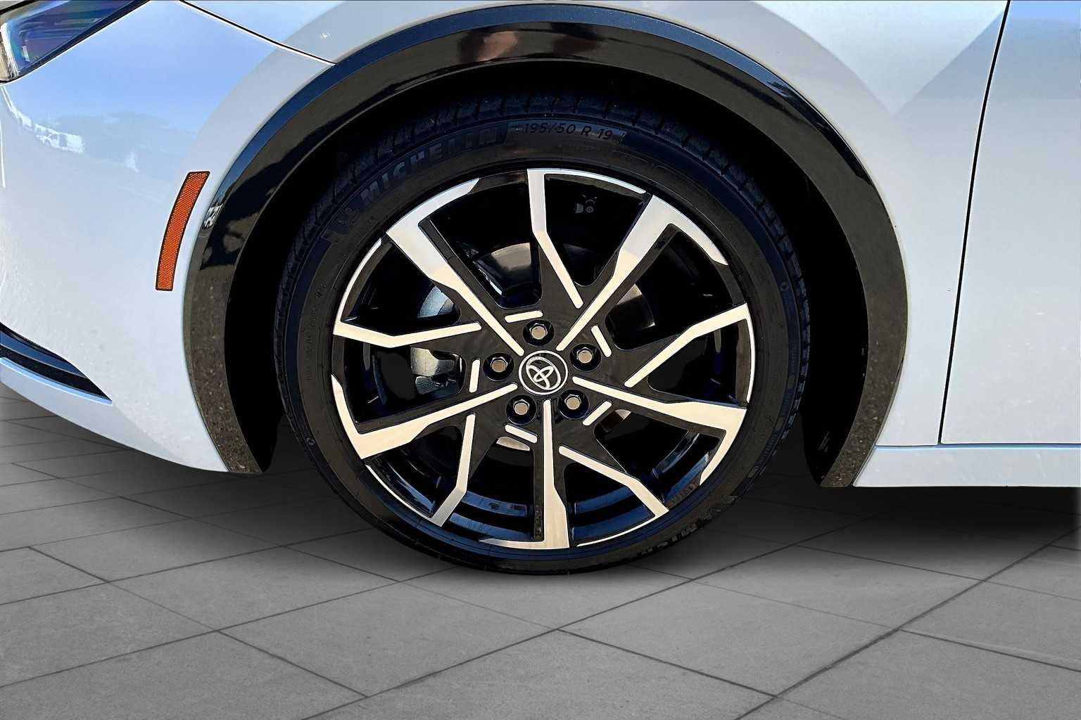 2023 Toyota Prius Prime XSE photo 9