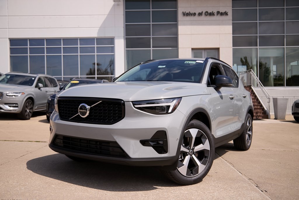 2026 VOLVO XC40 - Image 23