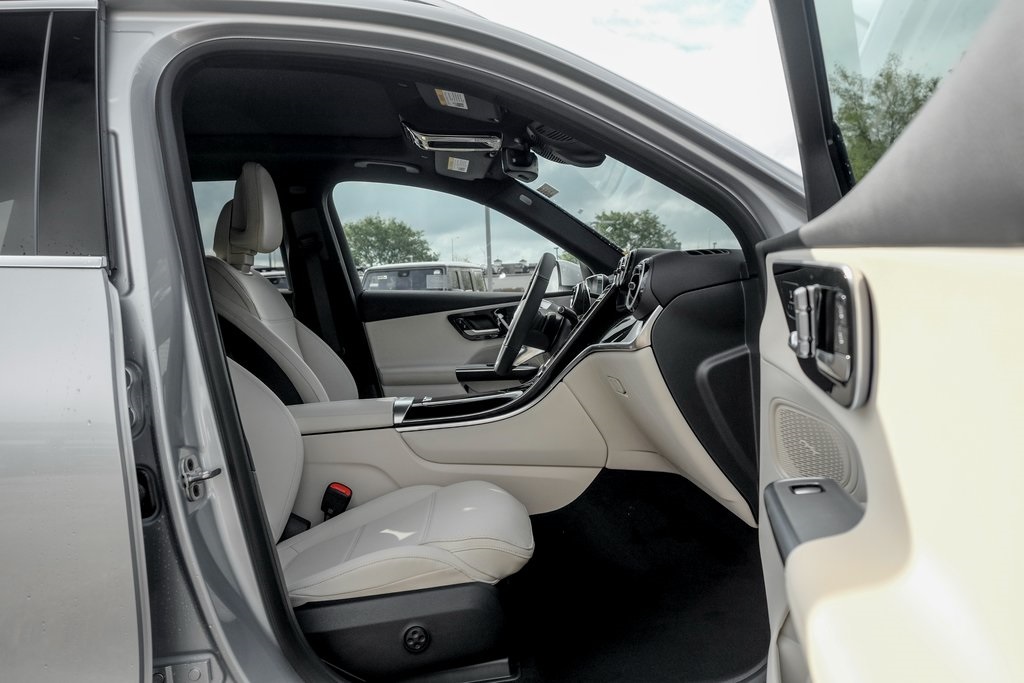 2026 Mercedes Benz GLC 300 4MATIC photo 18