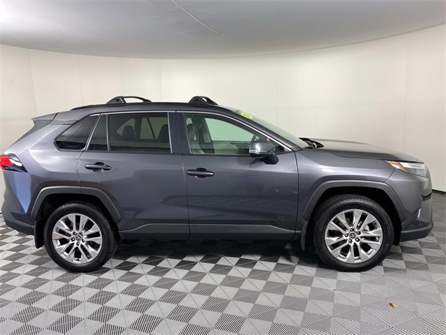 2024 Toyota RAV4 XLE Premium photo 8