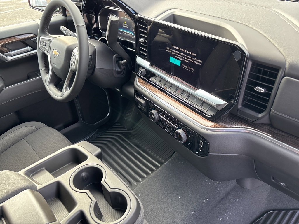 2025 Chevrolet Silverado 1500 LT photo 25