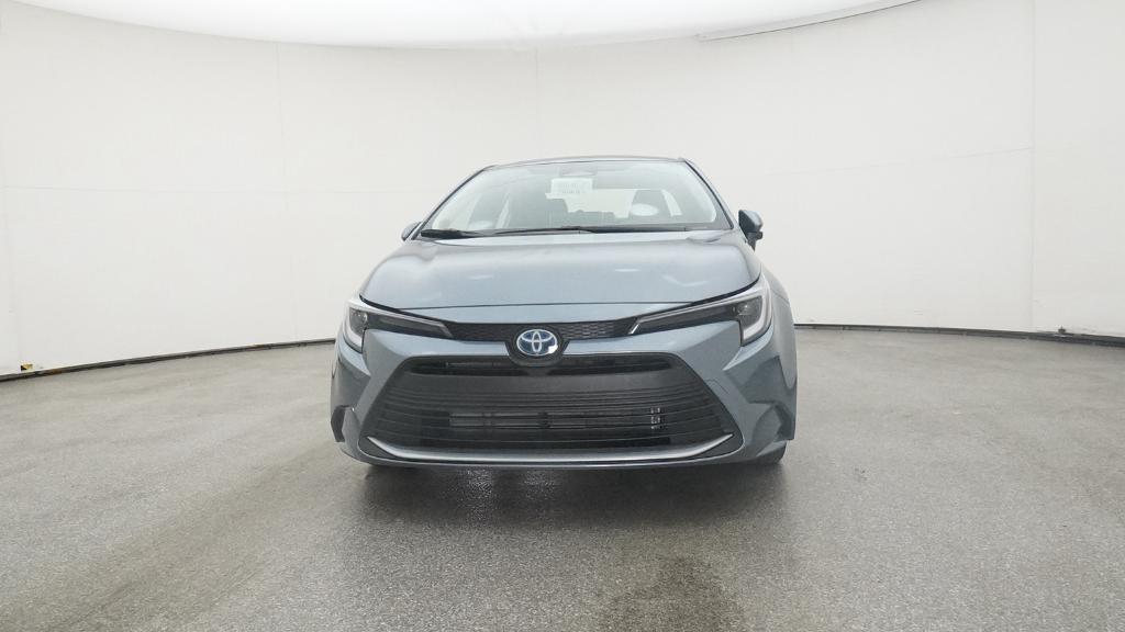 2025 Toyota Corolla Hybrid XLE photo 3