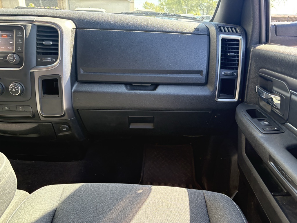 2021 Ram 1500 Classic Warlock photo 5