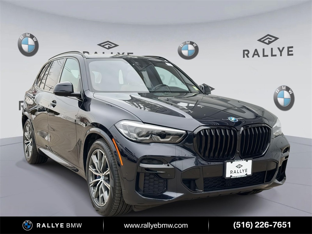 2023 BMW X5 45e's photo