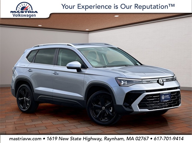 2025 Volkswagen Taos SEL's photo