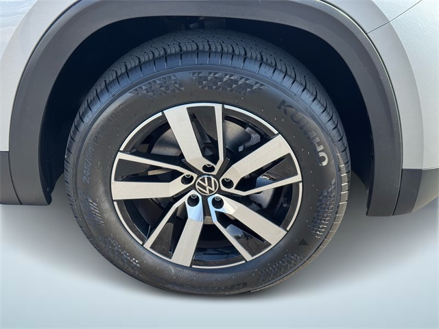 2022 Volkswagen Atlas SE photo 3