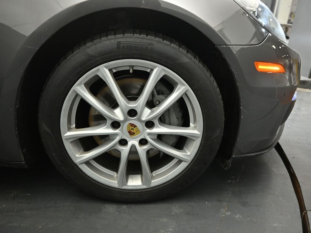 2018 PORSCHE PANAMERA - Image 32