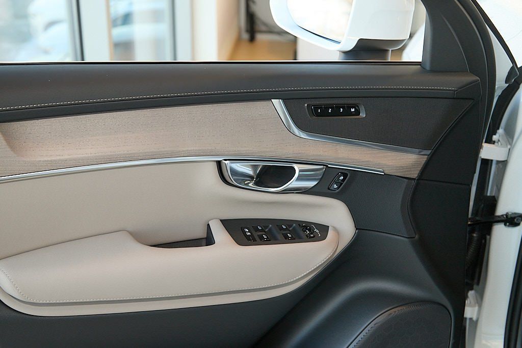 2026 VOLVO XC90 - Image 6