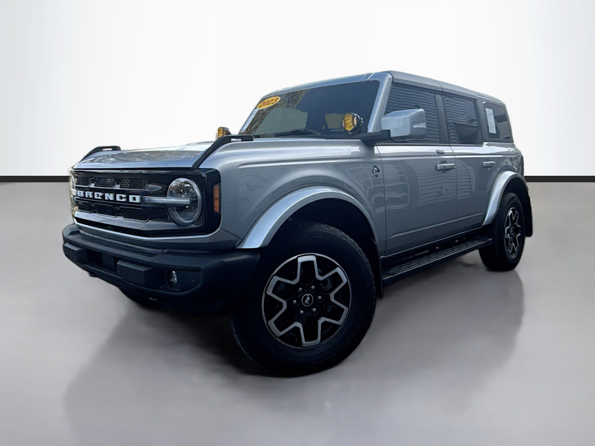 2023 Ford Bronco 4-Door Outer Banks's photo