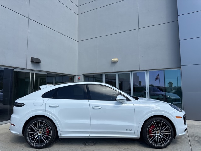 2023 Porsche Cayenne Coupe GTS photo 8