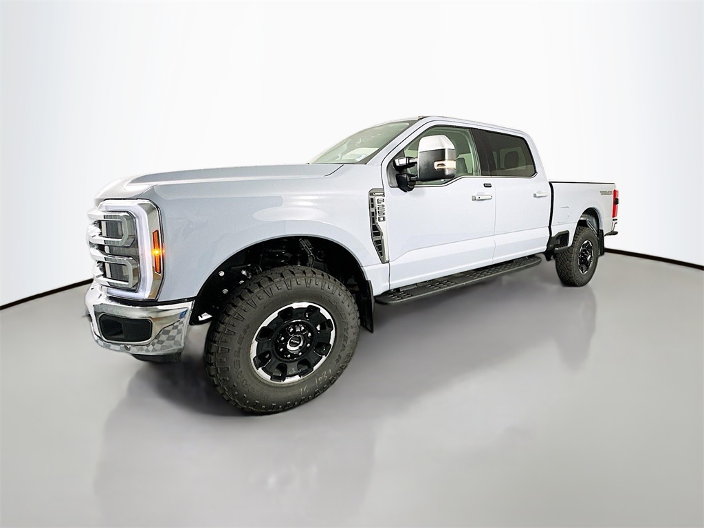 2025 Ford F-250 Lariat photo 3