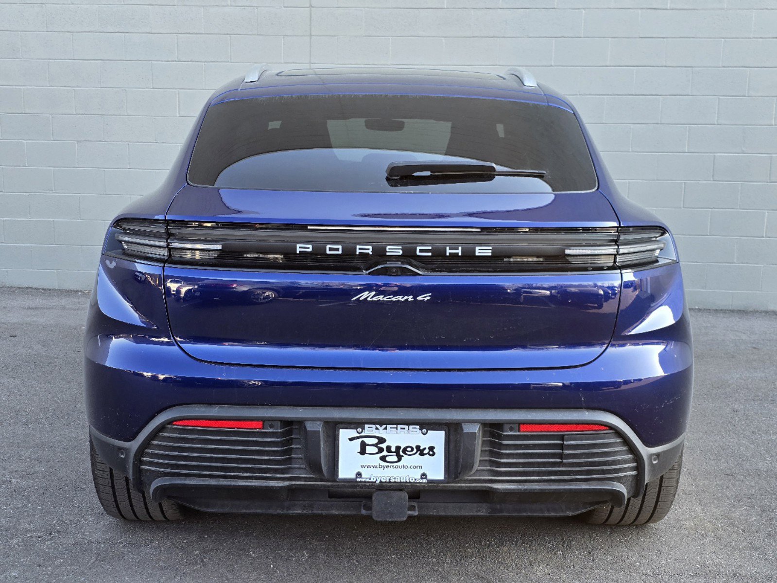 2024 Porsche Macan Electric 4 photo 8
