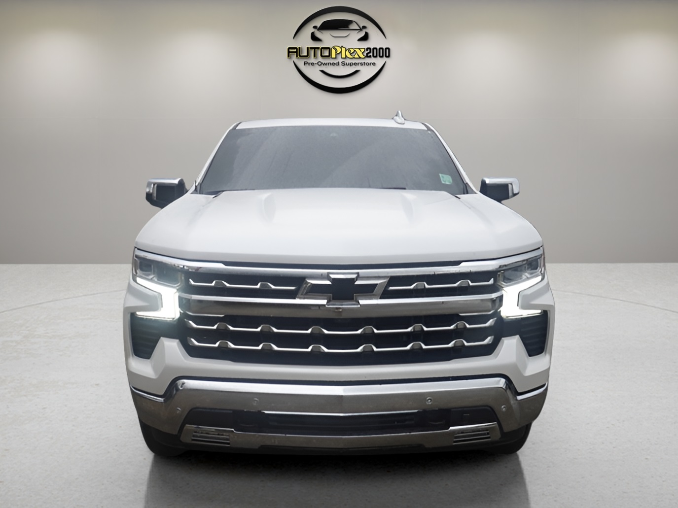 2022 Chevrolet Silverado 1500 LTZ photo 2