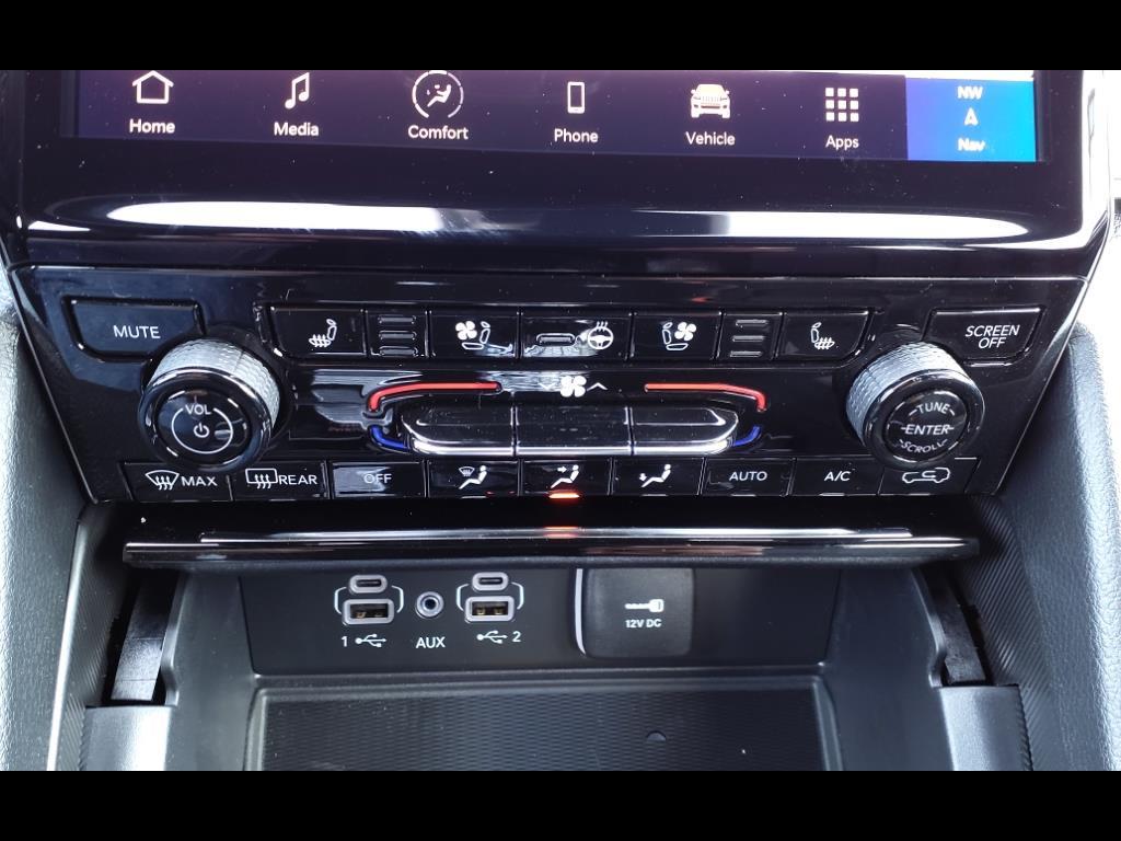 2025 Jeep Grand Cherokee Limited photo 12