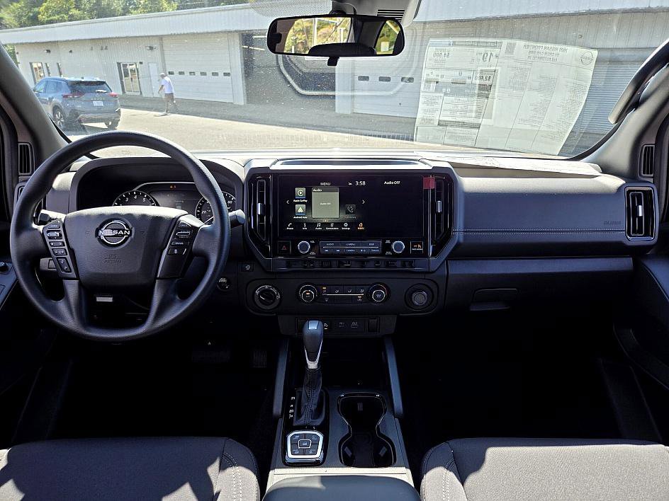 2026 Nissan Frontier Crew Cab SV photo 9