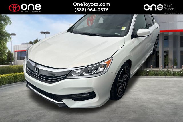 2017 Honda Accord Sport's photo