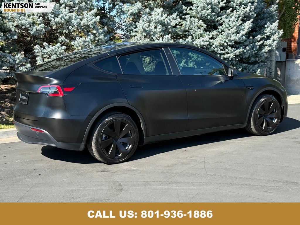 2023 Tesla Model Y Long Range photo 8