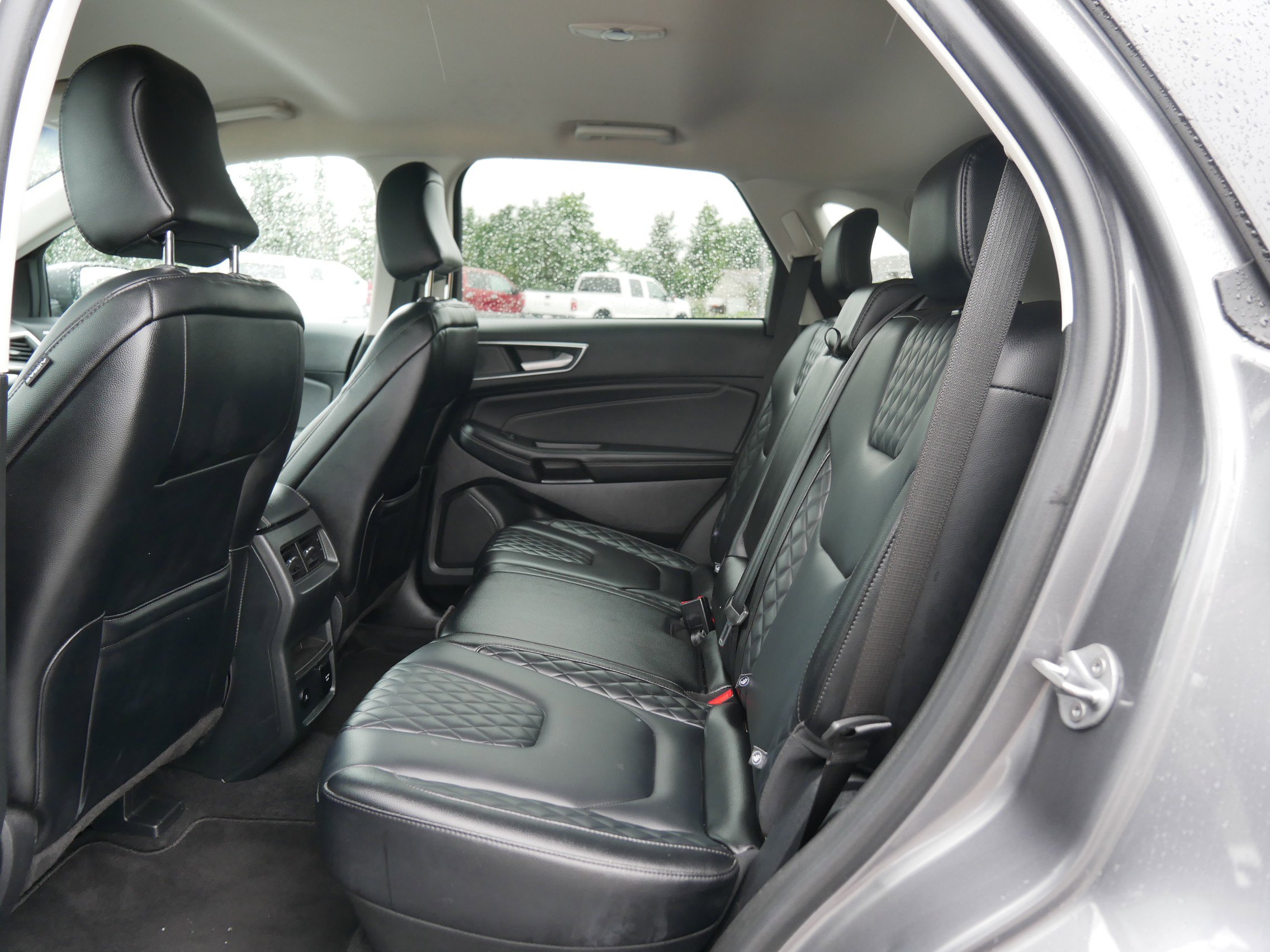 2024 Ford Edge Titanium photo 11