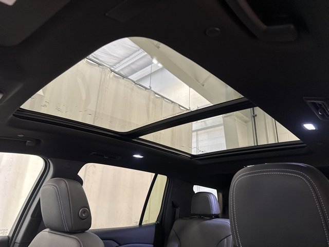 2026 Chevrolet Traverse photo 36