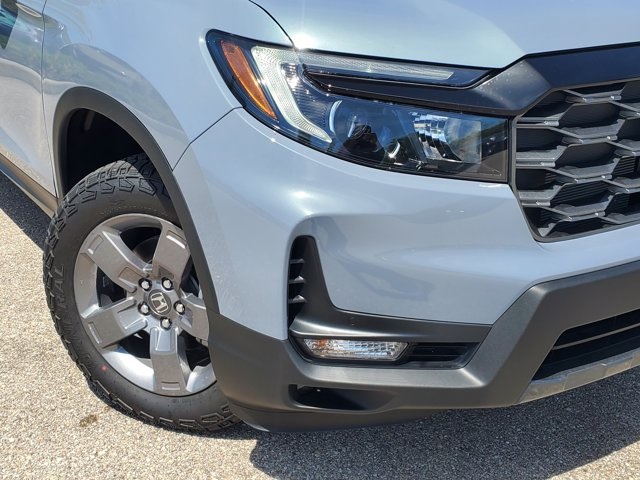 2025 Honda Ridgeline TrailSport photo 2